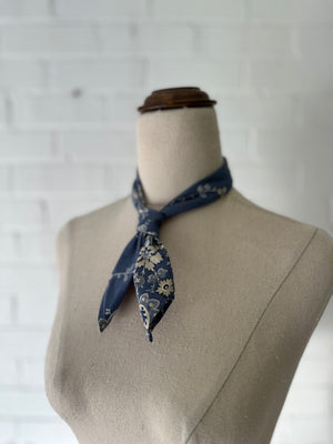 Benedictine tie - Floral Blue Vintage Cotton
