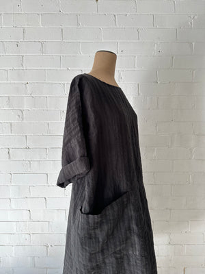 Emily Sash-Dress / Black textured Linen