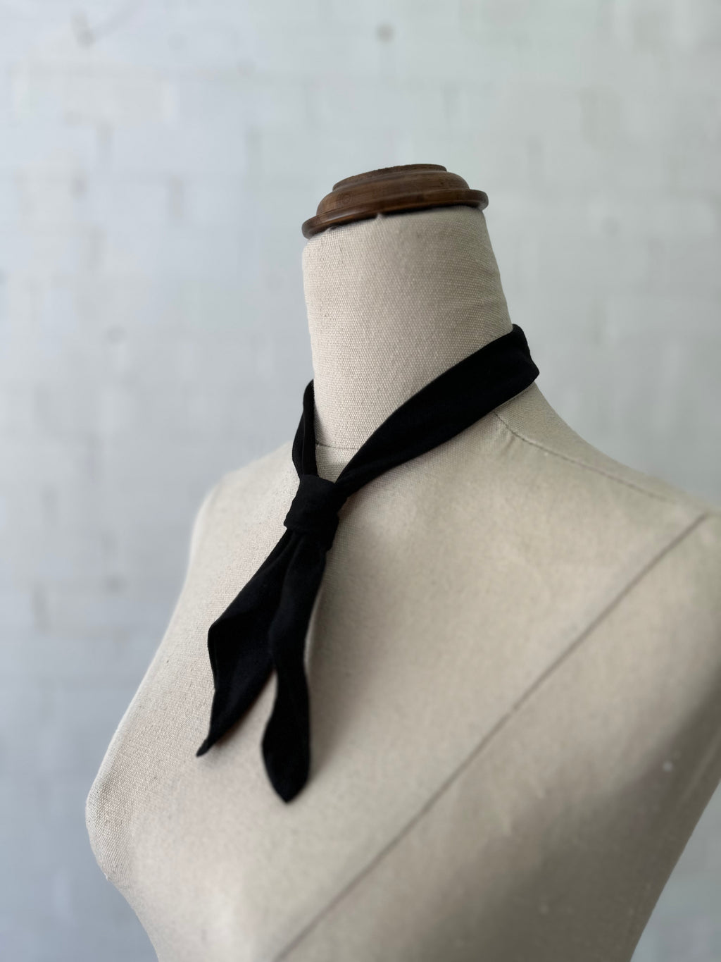Benedictine tie - Black Tencel/Linen