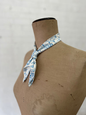 Benedictine tie - Floral Blue Vintage Cotton