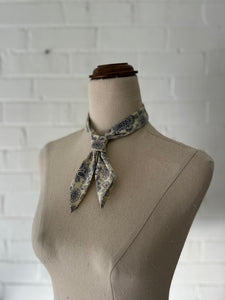 Benedictine tie - Paisley White/Blue - Vintage Cotton
